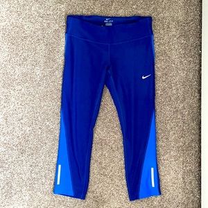 Nike 3/4 length leggings